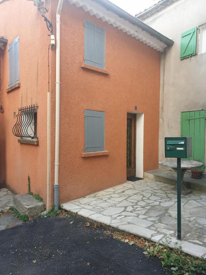 Maison De Village De 98 M2 Typiquement Provencale Pierrevert Bagian luar foto