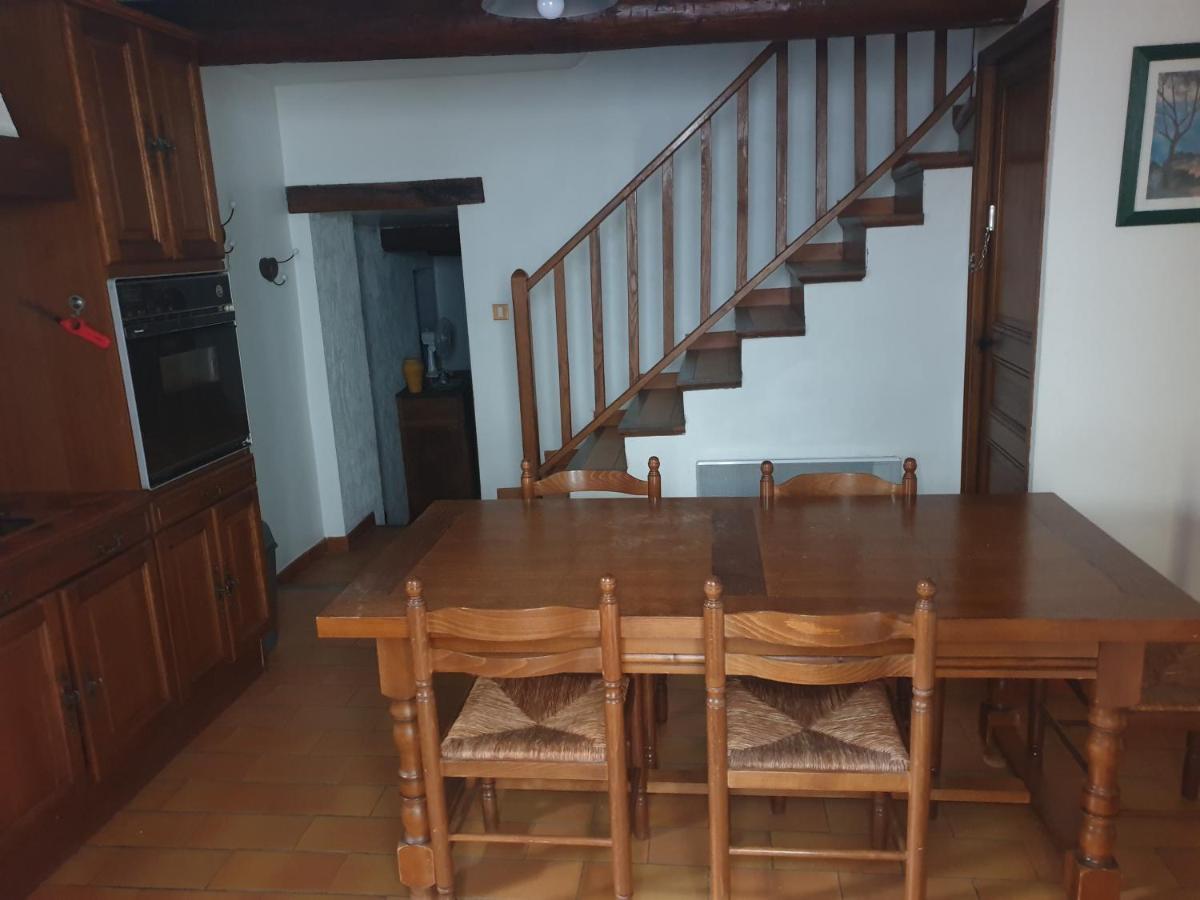 Maison De Village De 98 M2 Typiquement Provencale Pierrevert Bagian luar foto